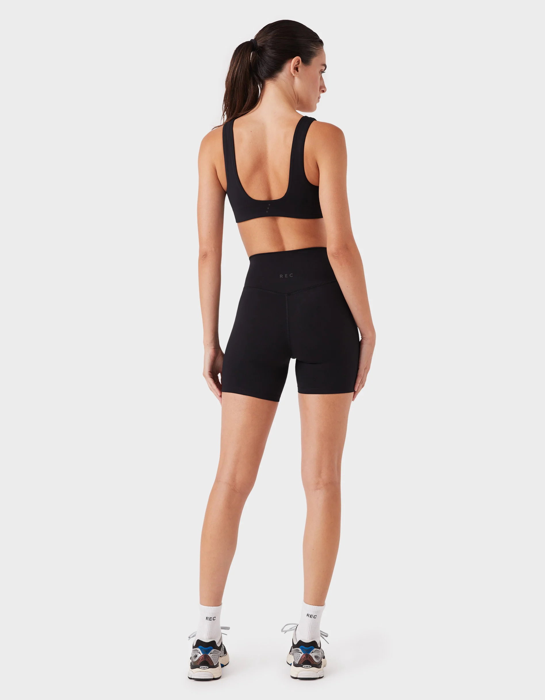 HOLDform V Sport Crop Blackout - Image 7