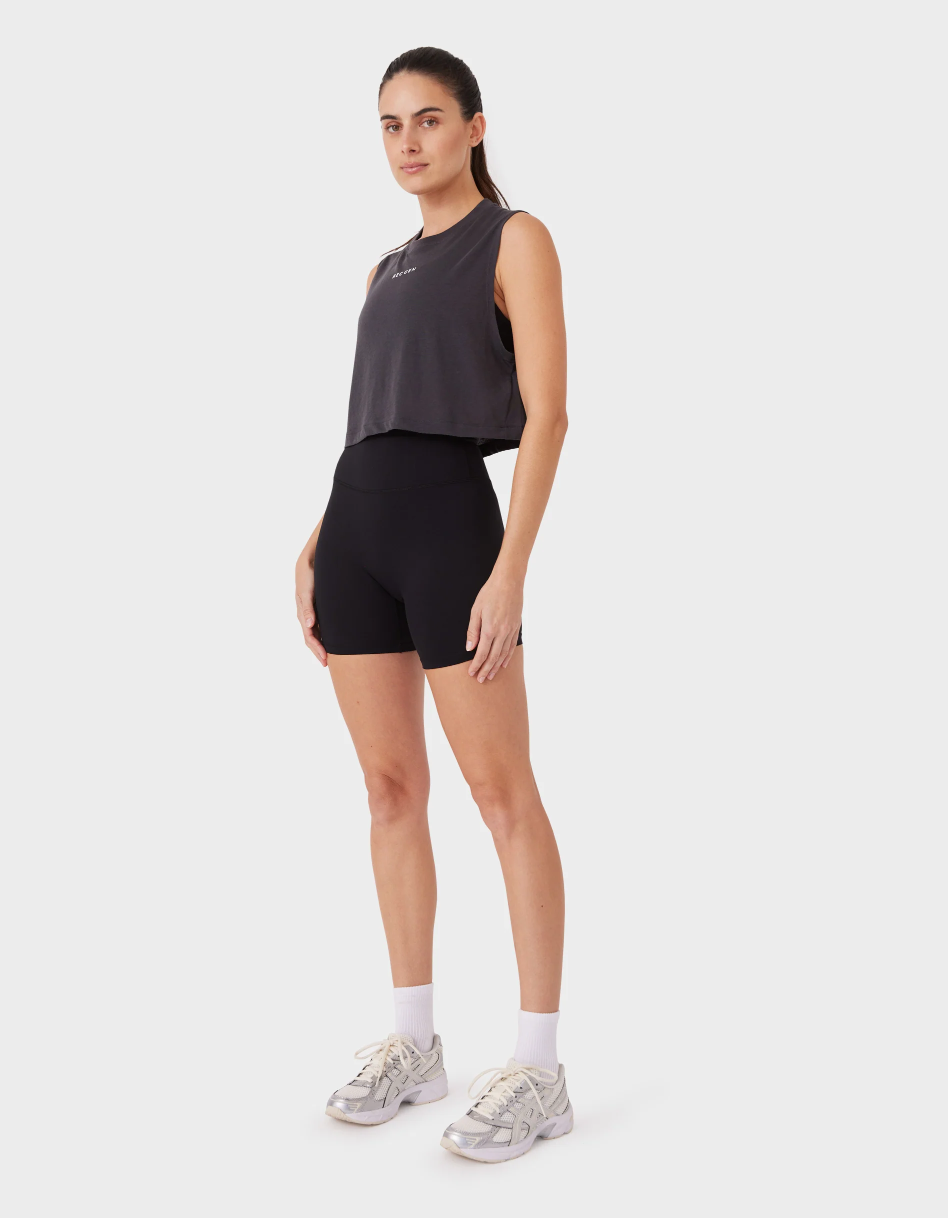 Oxy Float Crop Tank Graphite - Image 4