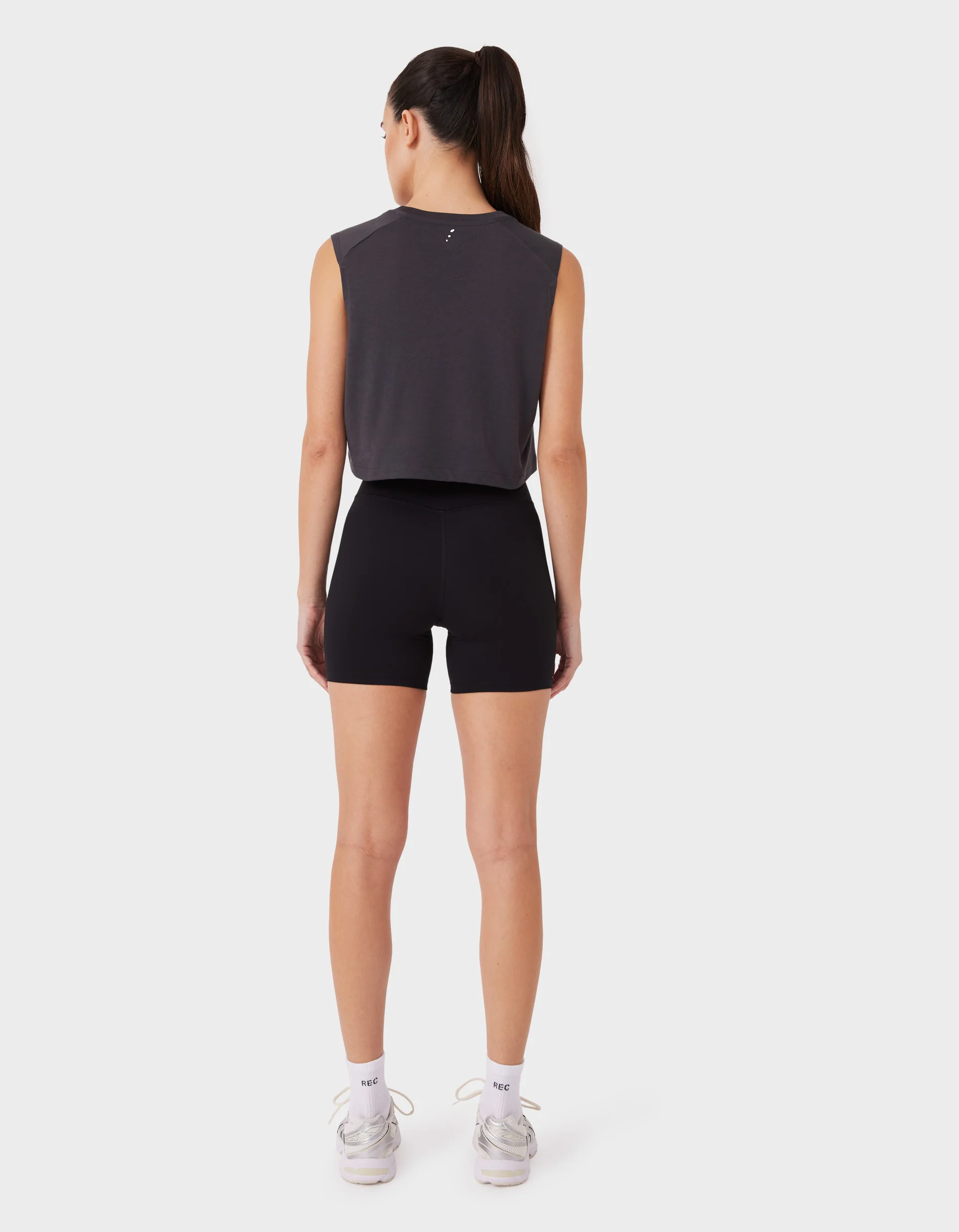Oxy Float Crop Tank Graphite - Image 5